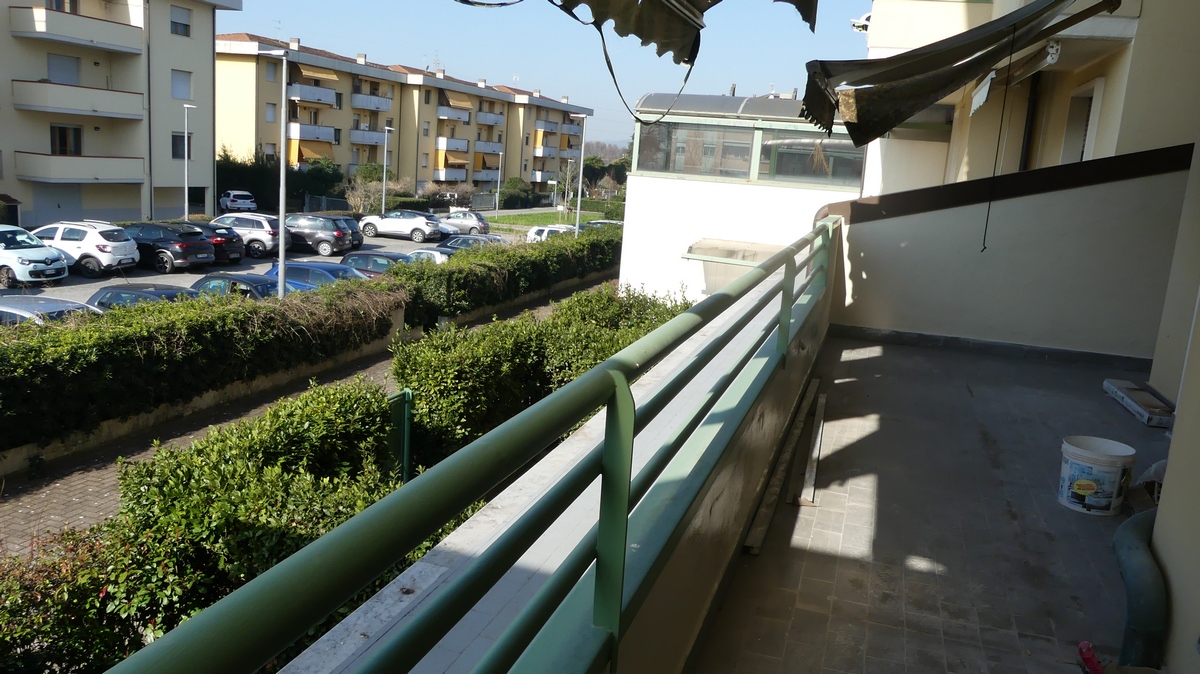 Appartamento Ristrutturato con 3 Camere Vicino alla Spiaggia a Montignoso
