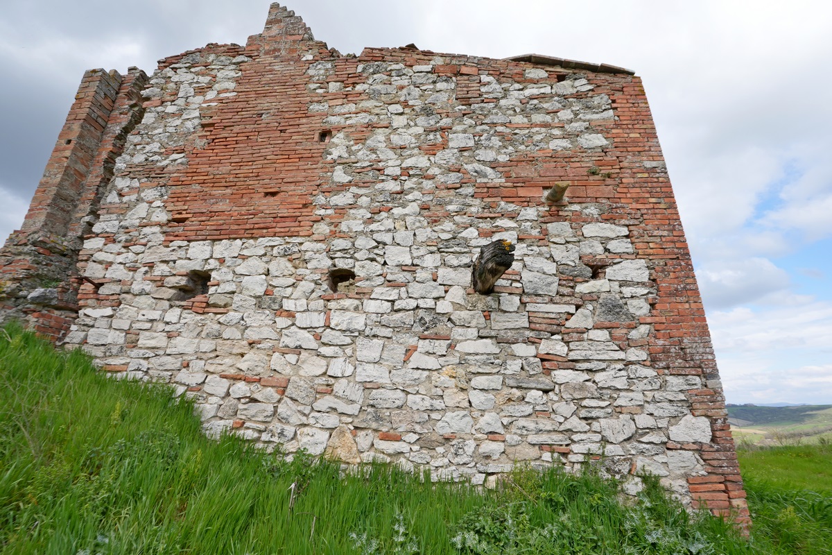 Casolare da ristrutturare vicino Siena
