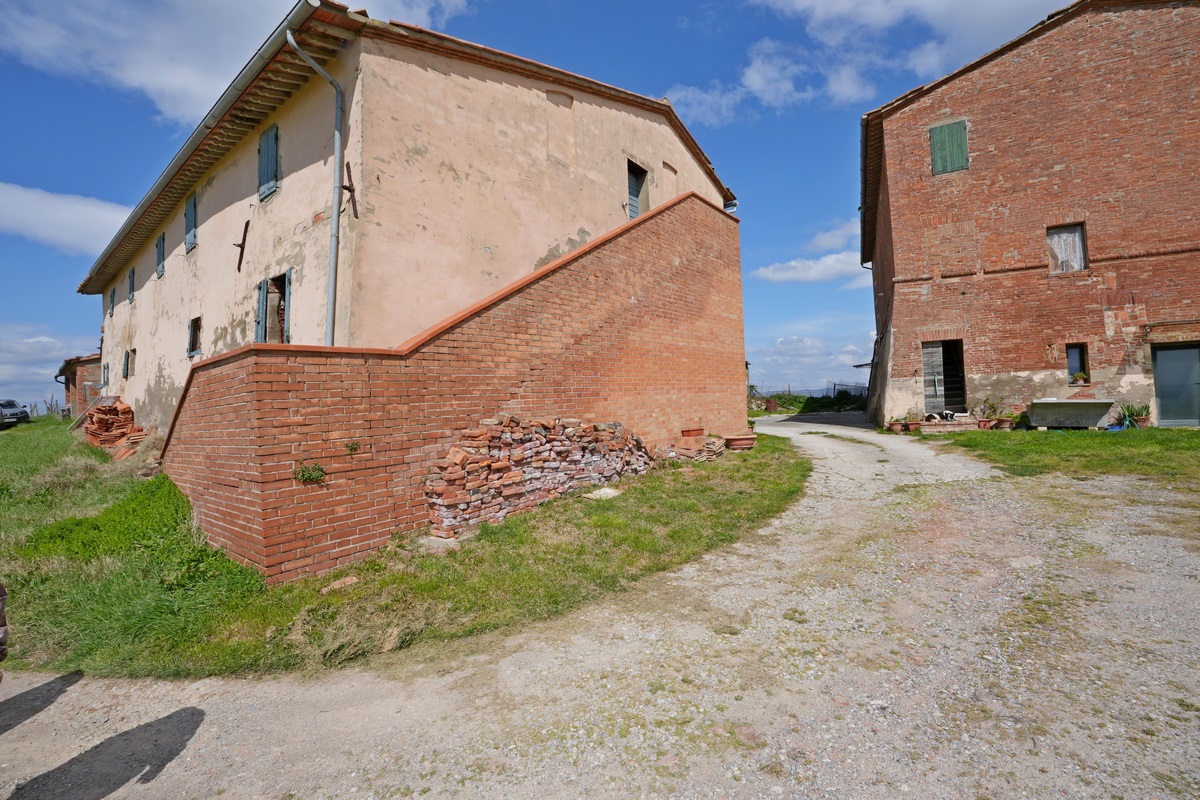 Crete Senesi grande fattoria