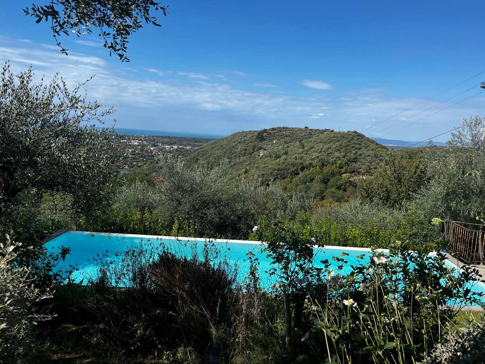 Casa con vista mare vicino Camaiore