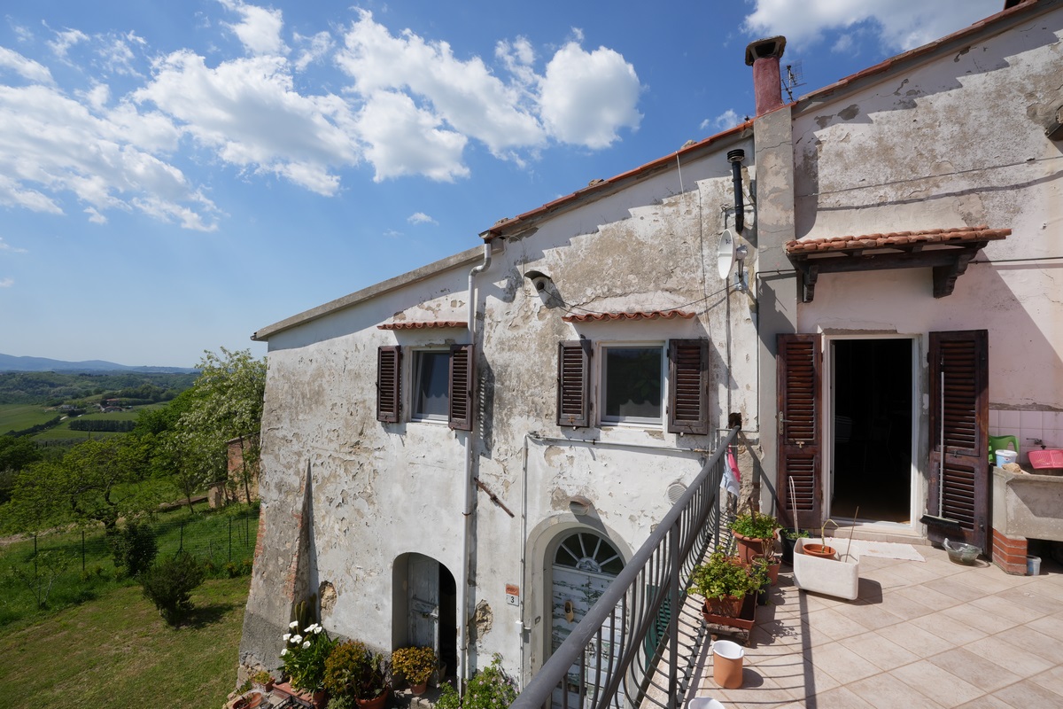 Vesnické stavení s potenciálem u Casciany Terme