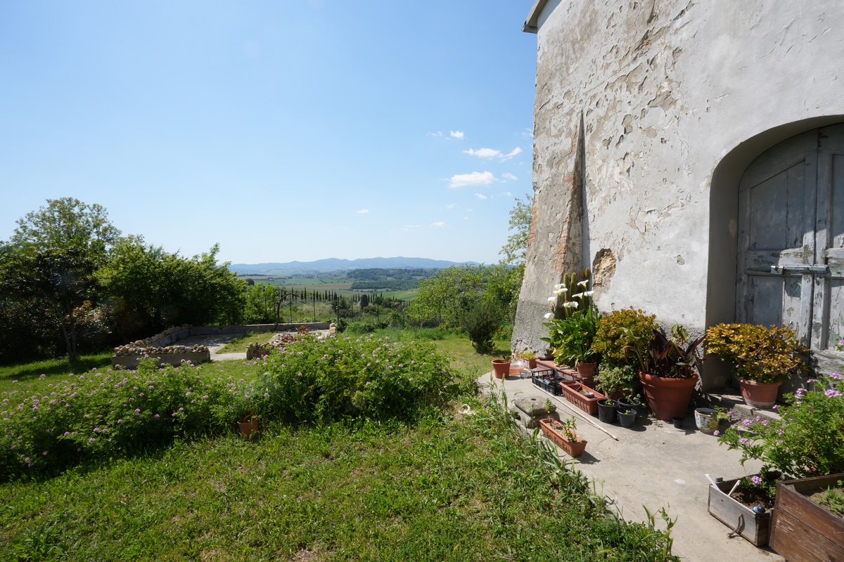Vesnické stavení s potenciálem u Casciany Terme
