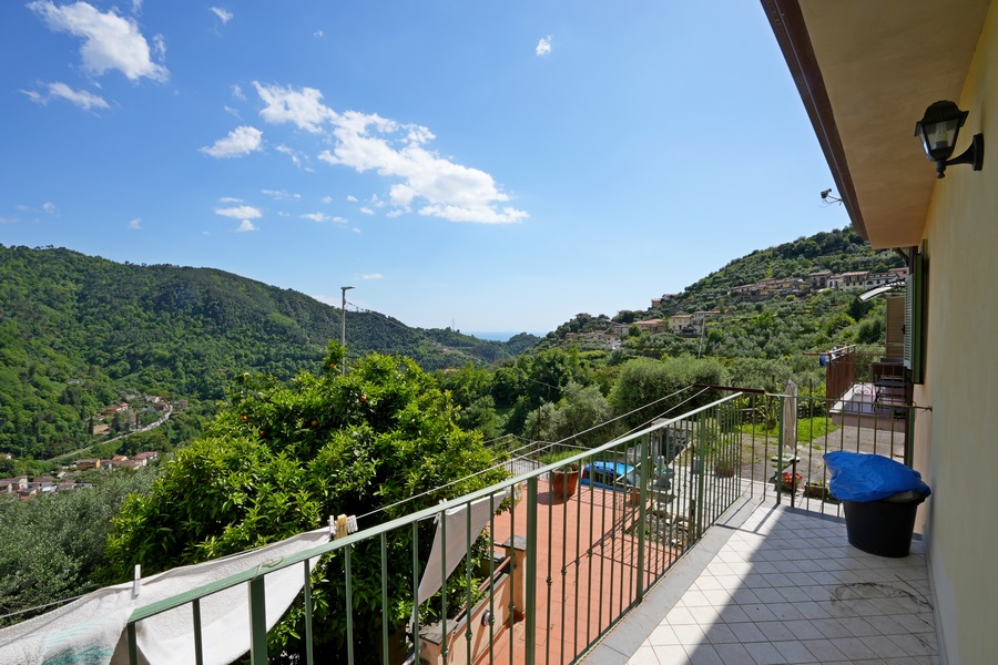 Casa grande con vista mare a Montignoso