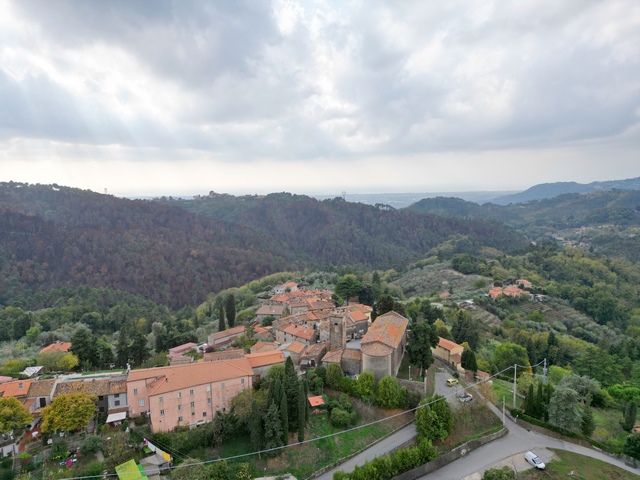 Rustico in paese rustico vicino Massarosa