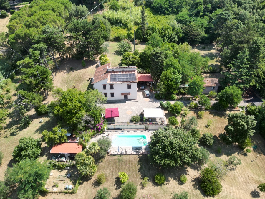Landhaus mit Pool bei Gabbro