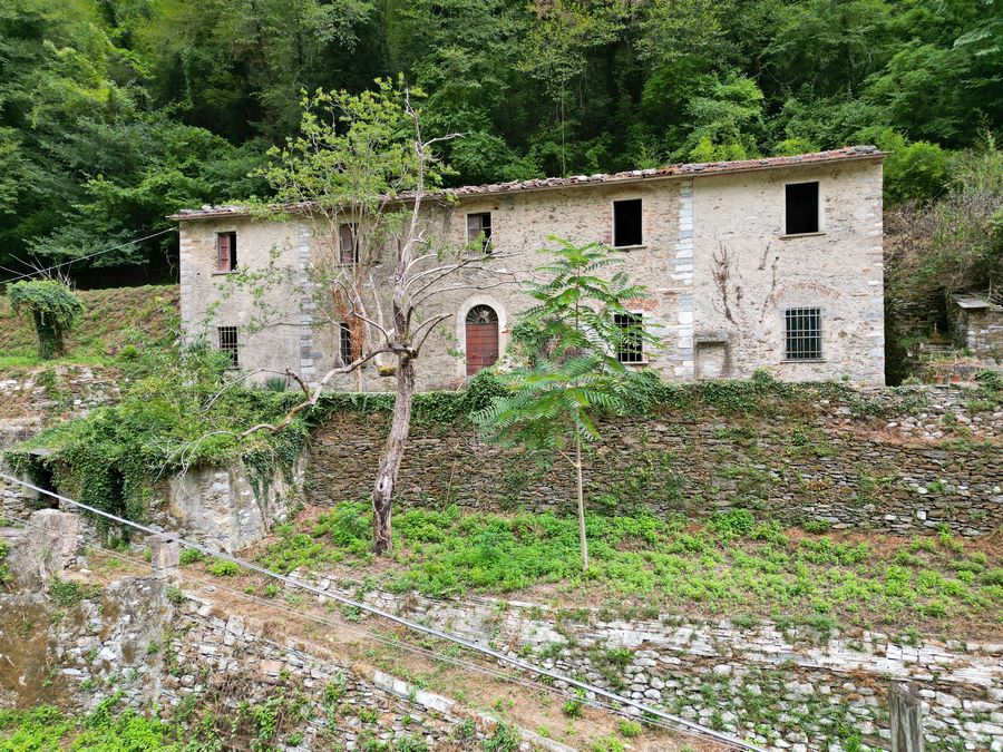 Grande rustico a Seravezza
