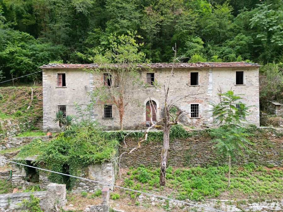 Grande rustico a Seravezza