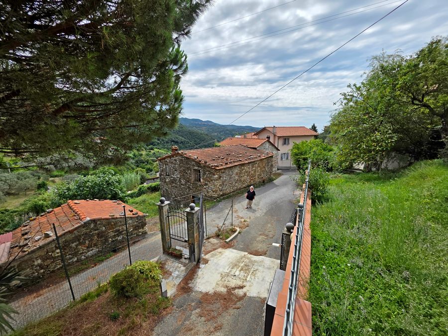 Renoviertes Steinhaus bei Fosdinovo