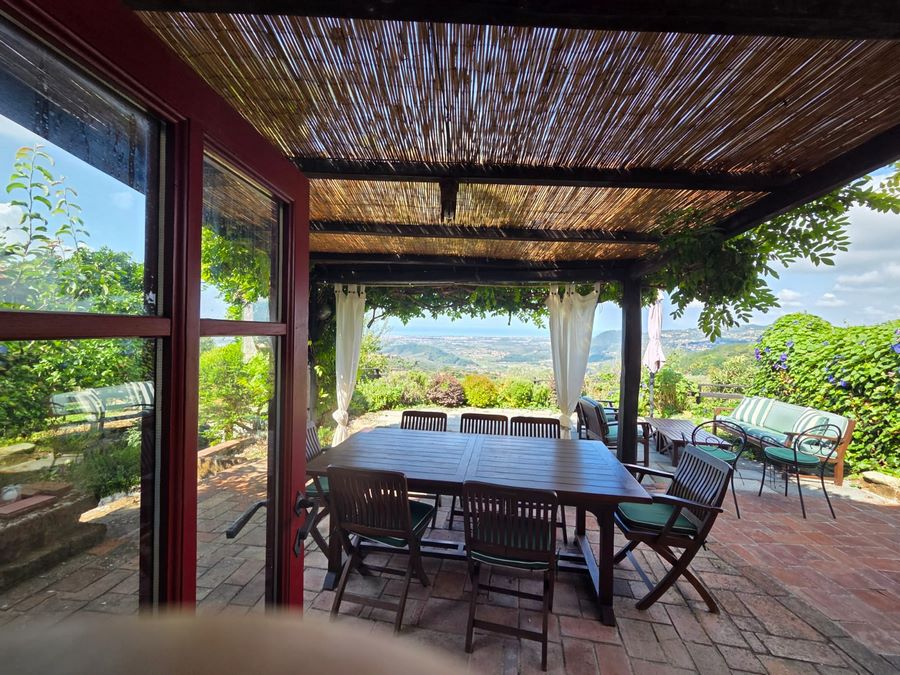 Clear antique restored stone house with sea view near Stiava