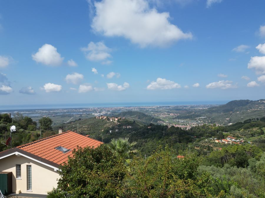 Clear antique restored stone house with sea view near Stiava