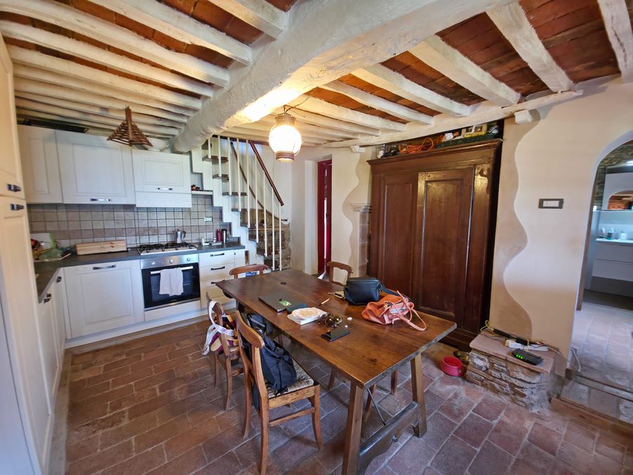 Clear antique restored stone house with sea view near Stiava