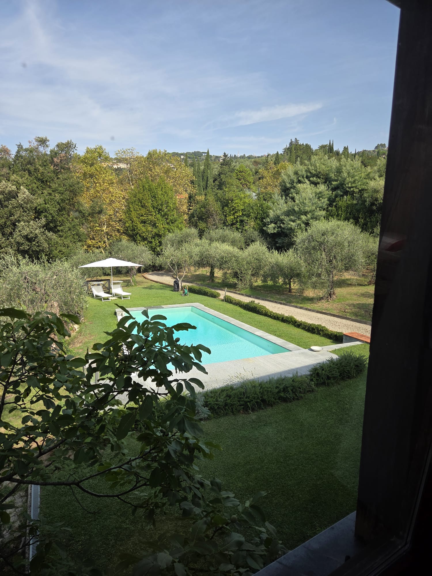 Esclusiva Villa Toscana con Vista Mare Panoramica e Uliveto in Versilia