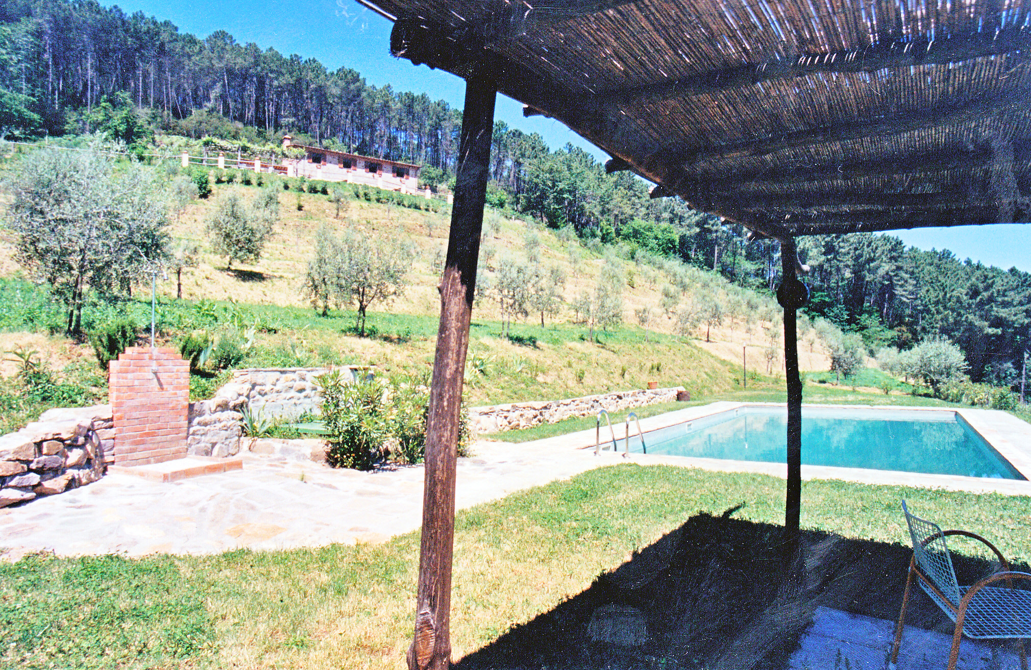 Farmhouse with pool in a dominant position – for nature lovers who love seclusion