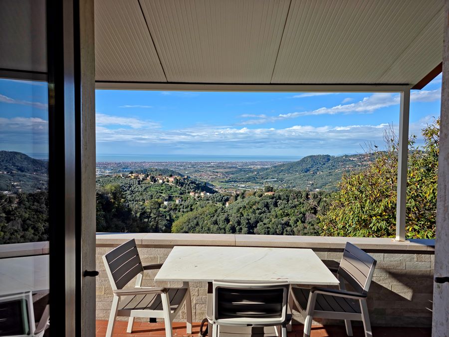 Casa con vista mare e giardino a Montigiano - Massarosa