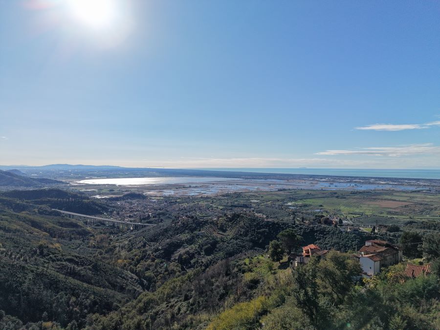Casa con vista mare e giardino a Montigiano - Massarosa