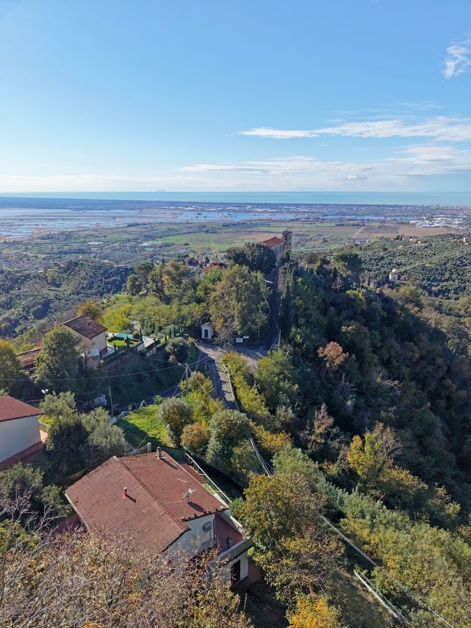 Casa con vista mare e giardino a Montigiano - Massarosa