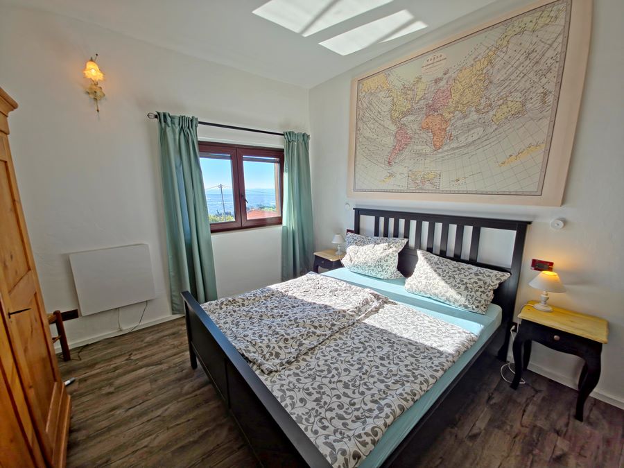 Rustikales Mittelhaus mit Meerblick und Garten