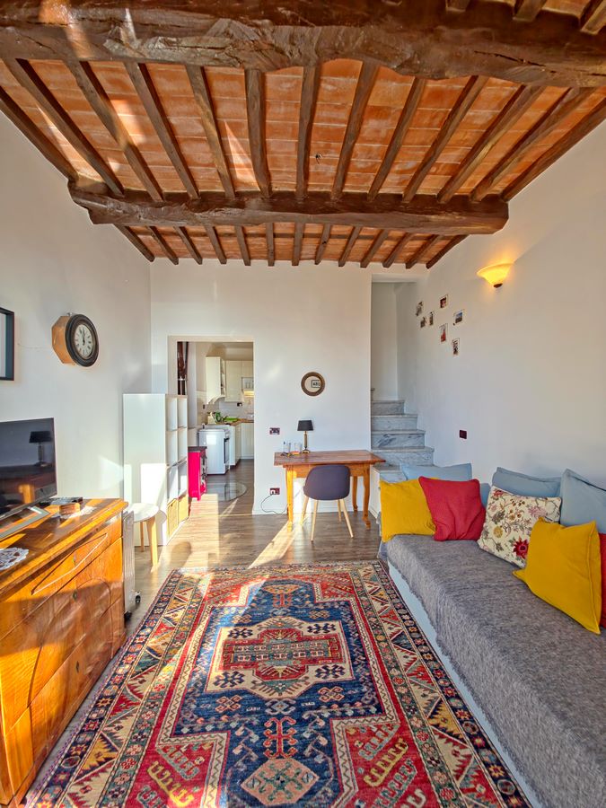 Rustikales Mittelhaus mit Meerblick und Garten