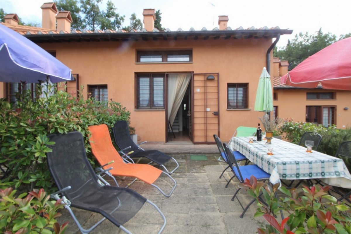 Incantevole Casa Vacanze Vicino San Gimignano – Piscina & Vista Toscana