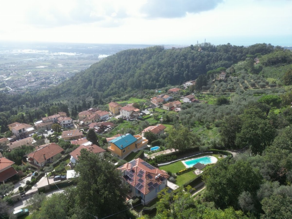 Villa con Vista Mare e Piscina Privata a Corsanico-Bargecchia, Toscana