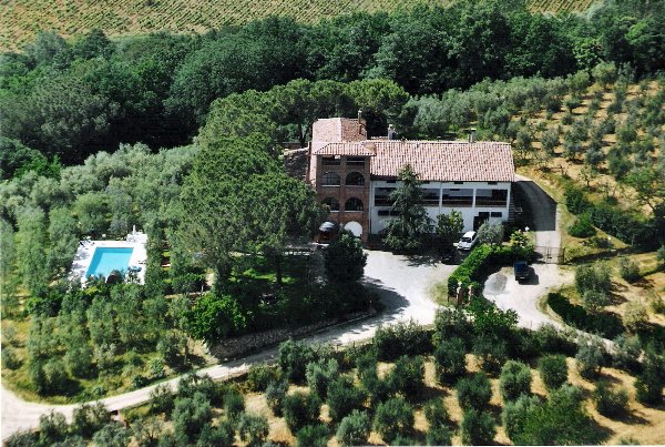 Exclusive Villa with Vineyard & Olive Grove – Near San Gimignano