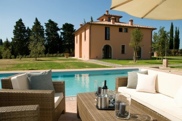 Villa di Lusso in Toscana con Piscina e Vista Panoramica – Vicino a San Gimignano