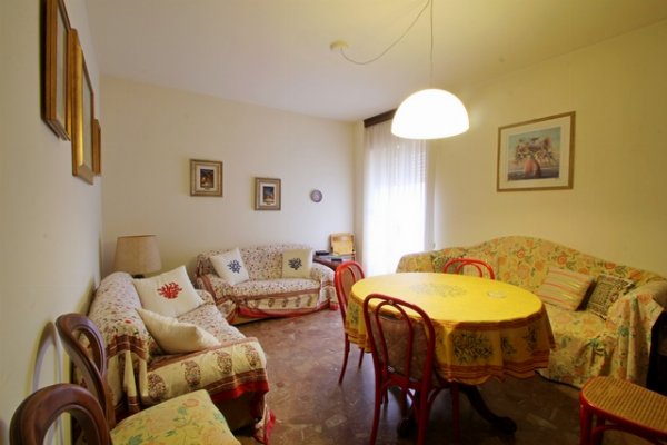 Appartamento Investimento – 100m dalla Spiaggia a Lido di Camaiore