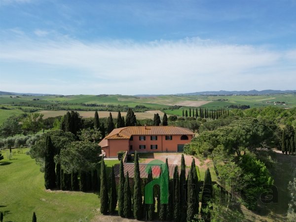 Stunning Villa with Farm & 38ha Land in Tuscany, Near Pisa