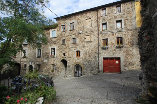 Romantic Stone House in Giucano – A Timeless Retreat for Two