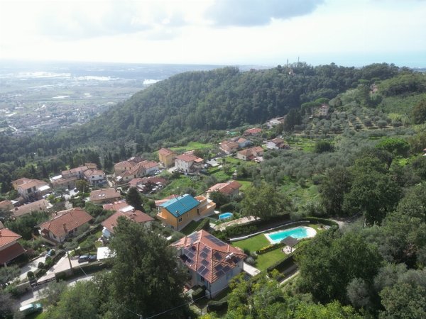 Sea-View Villa with Private Pool in Corsanico-Bargecchia, Tuscany