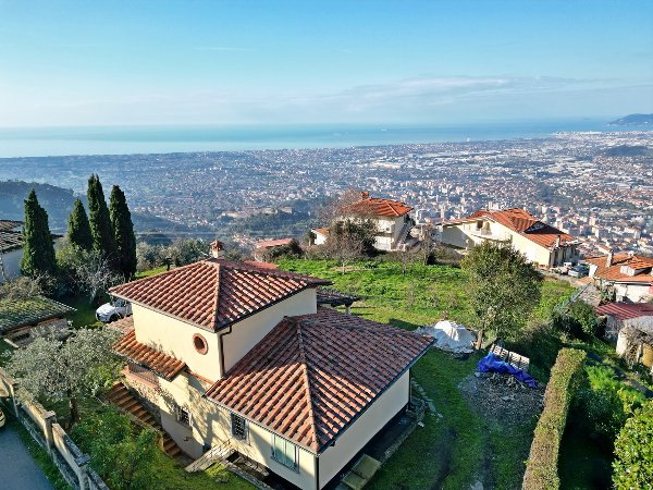 Incantevole Casa in Collina con Vista Mare vicino a San Carlo Terme