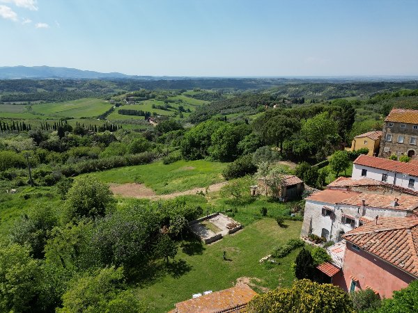 Vesnické stavení s potenciálem u Casciany Terme